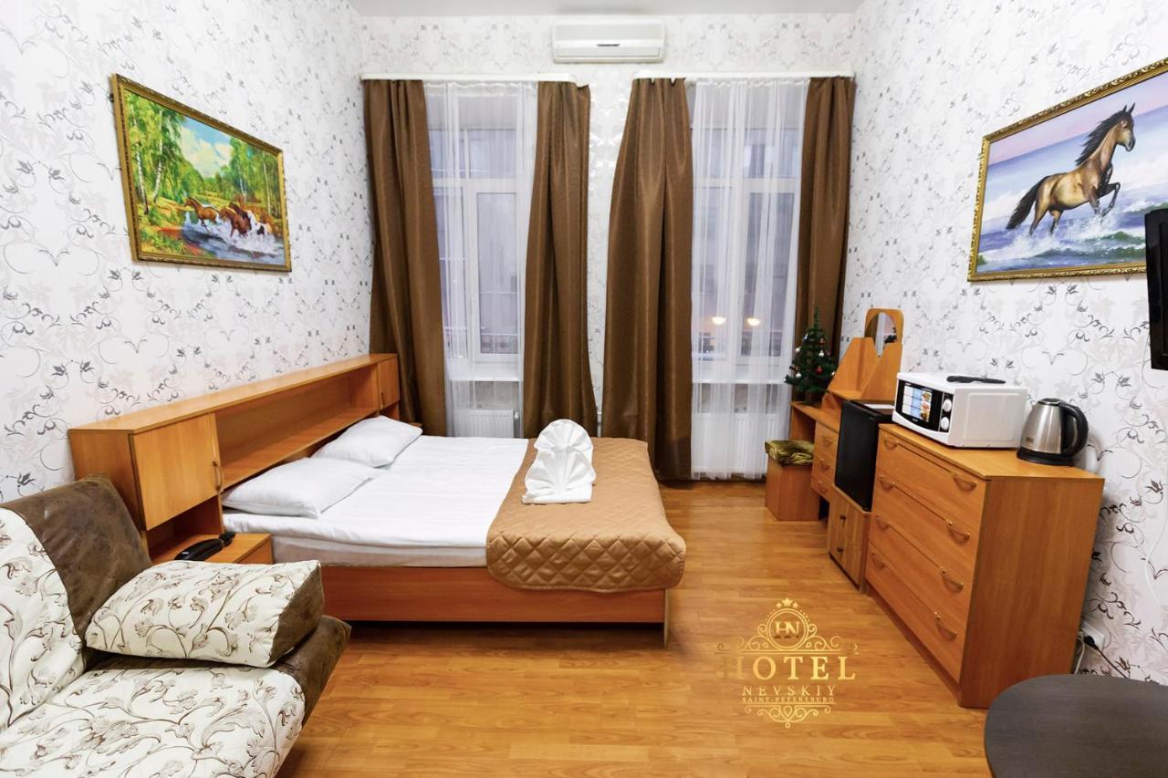 Hotel Nevsky 111 San Pietroburgo Esterno foto